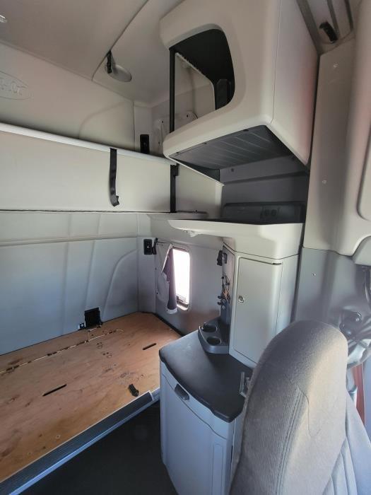 2021 Peterbilt 579-15