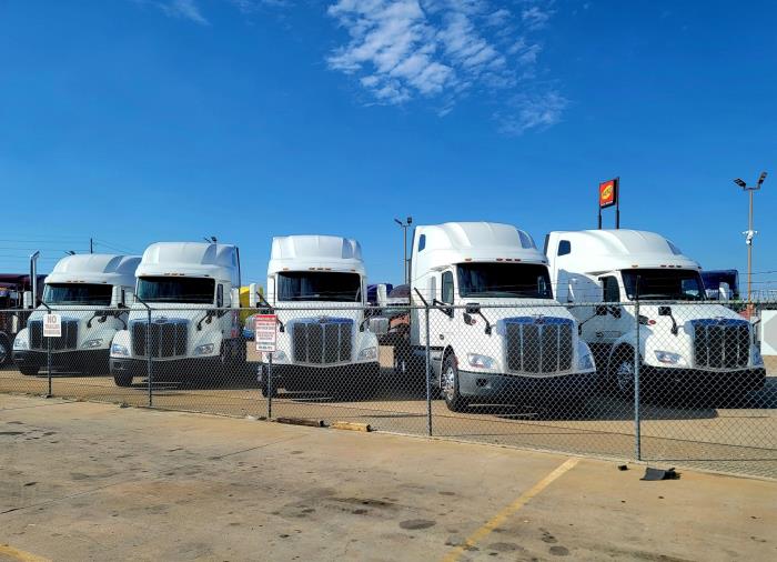 2021 Peterbilt 579-17