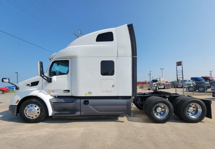 2021 Peterbilt 579-1