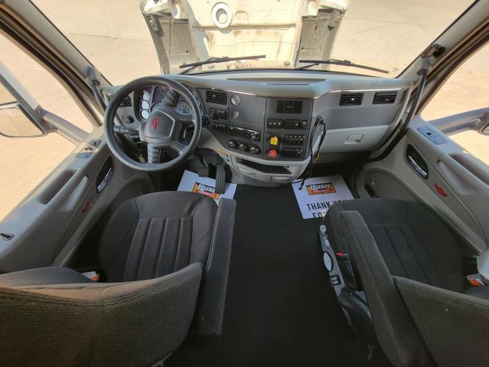 2021 Peterbilt 579-13