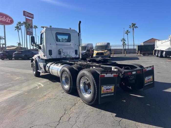 2020 Peterbilt 567-6