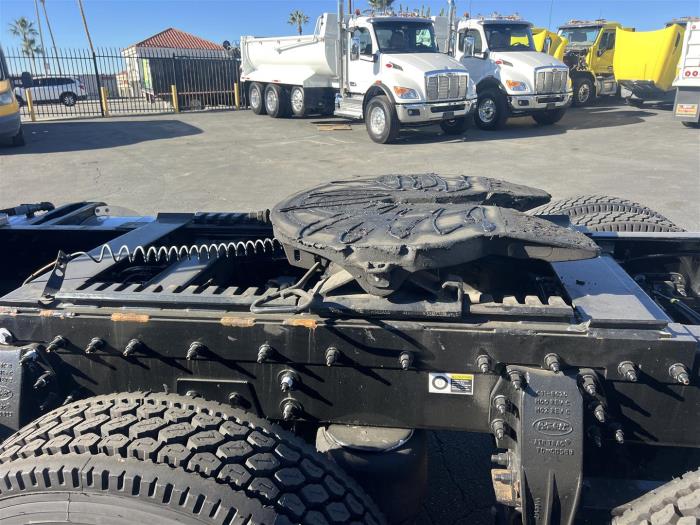 2020 Peterbilt 567-9