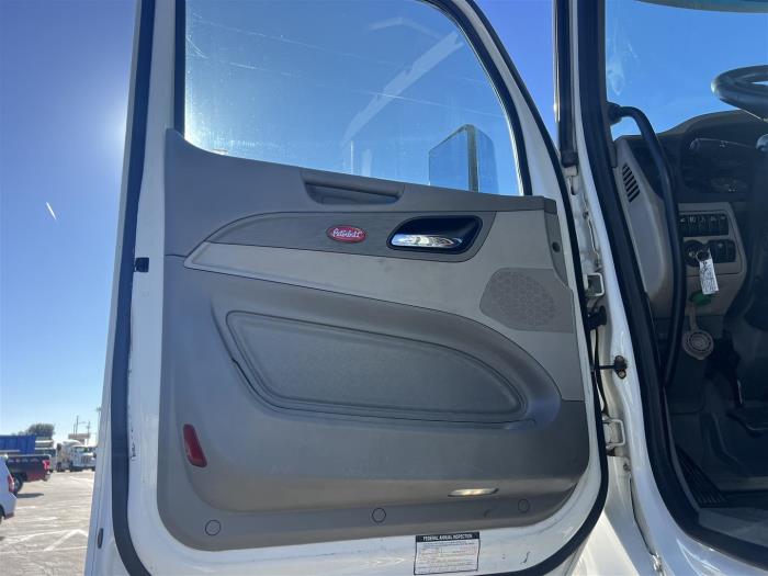 2020 Peterbilt 567-15