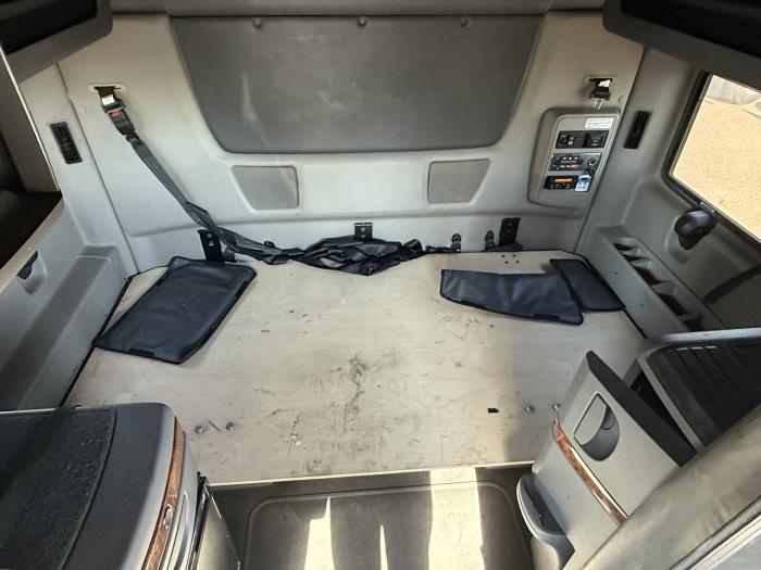 2020 International LT625-13