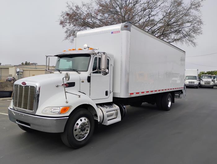 2020 Peterbilt 337-0