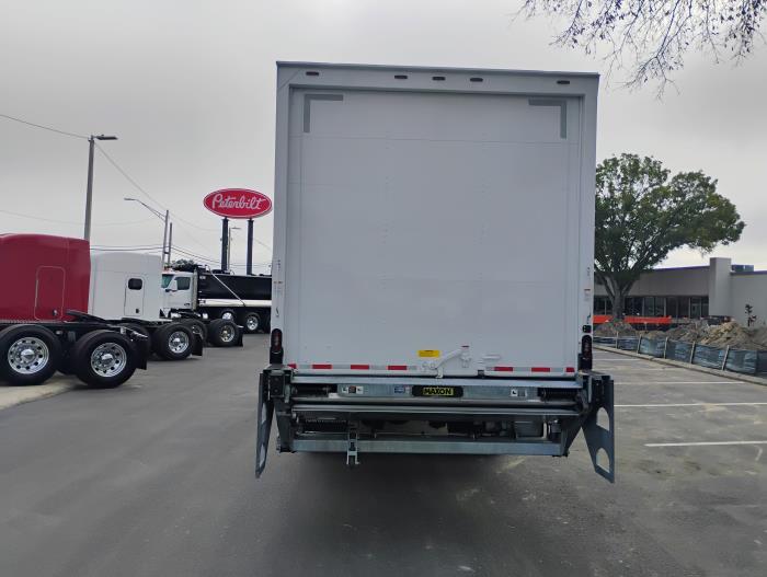 2020 Peterbilt 337-5