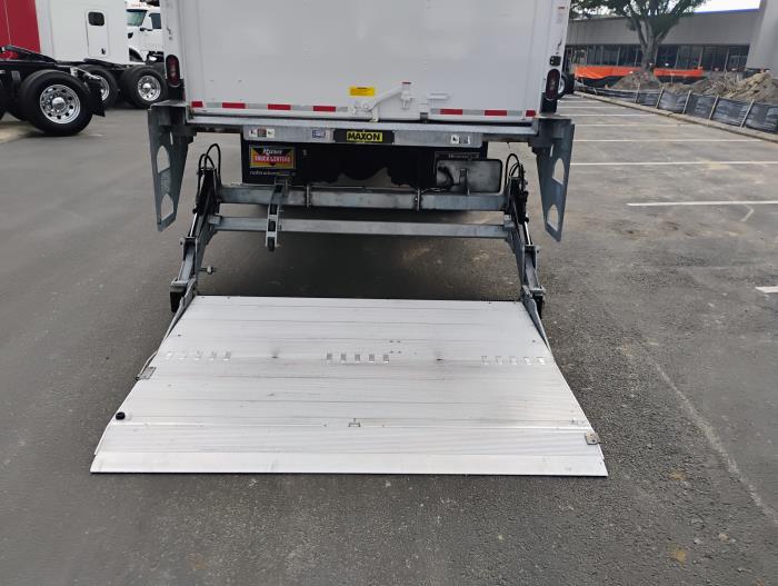 2020 Peterbilt 337-6