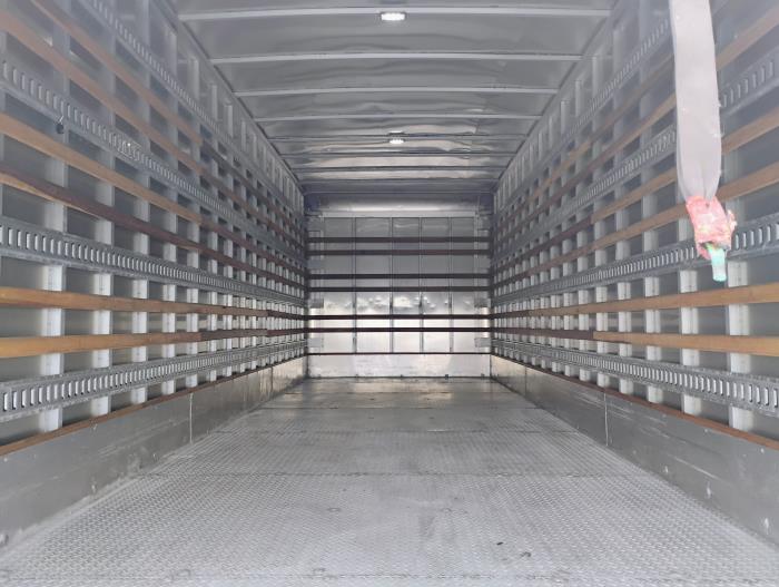 2020 Peterbilt 337-7