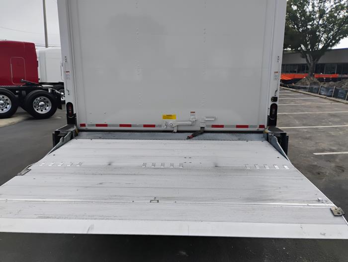 2020 Peterbilt 337-8