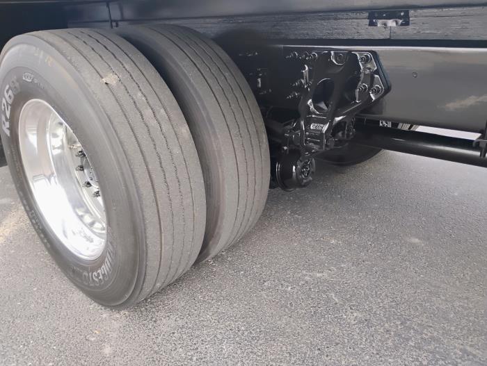 2020 Peterbilt 337-10