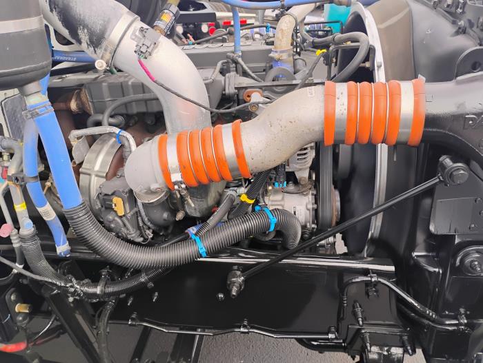 2020 Peterbilt 337-15