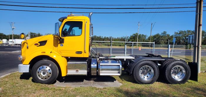 2020 Peterbilt 567-4