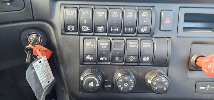 2026 International HX520-9