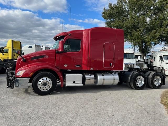 2022 Peterbilt 579-4