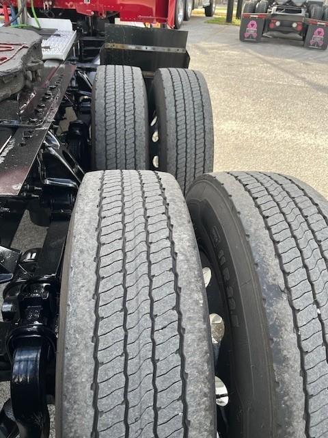 2022 Peterbilt 579-8