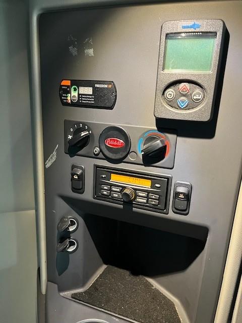 2022 Peterbilt 579-24