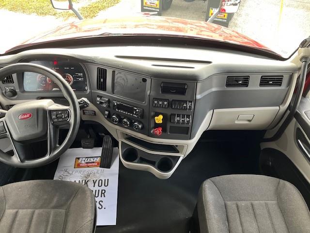 2022 Peterbilt 579-25