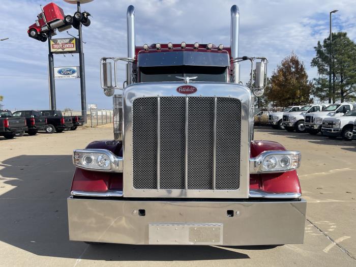 2022 Peterbilt 389-1