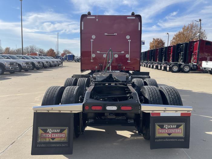 2022 Peterbilt 389-9