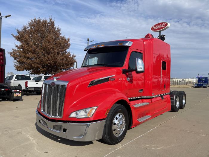 2023 Peterbilt 579-0