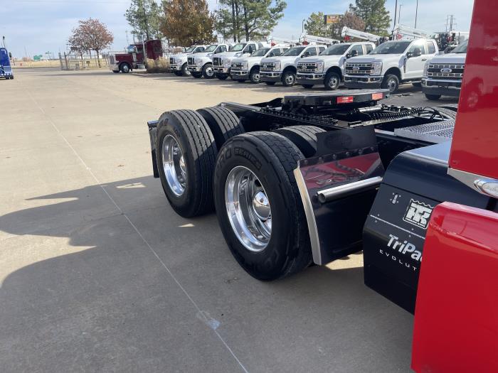 2023 Peterbilt 579-4