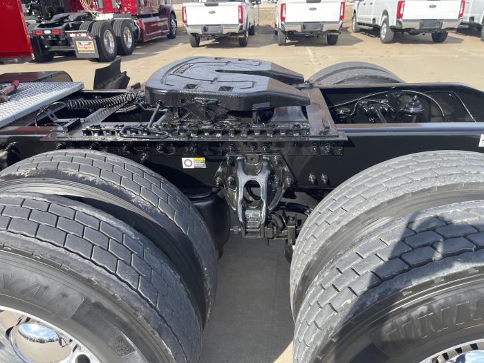 2023 Peterbilt 579-11