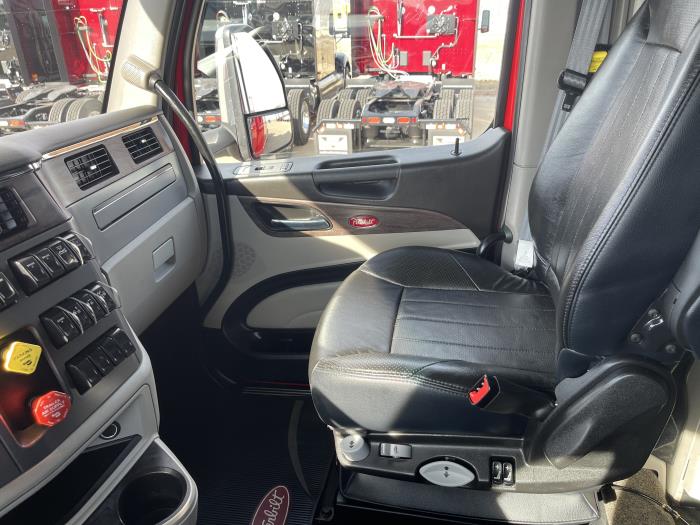 2023 Peterbilt 579-16