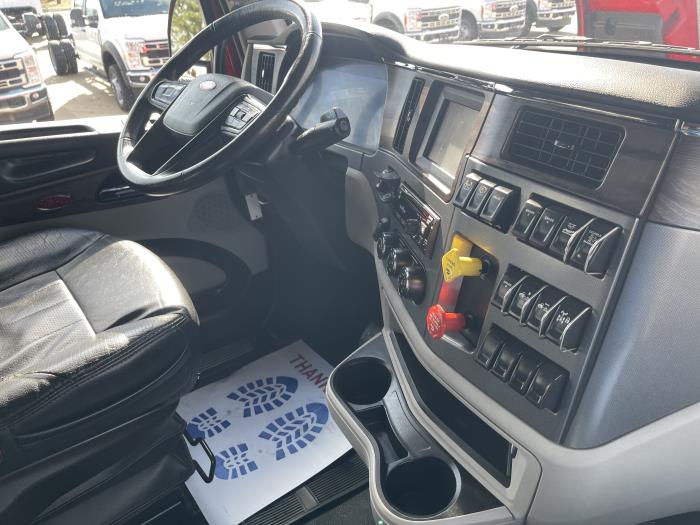 2023 Peterbilt 579-19