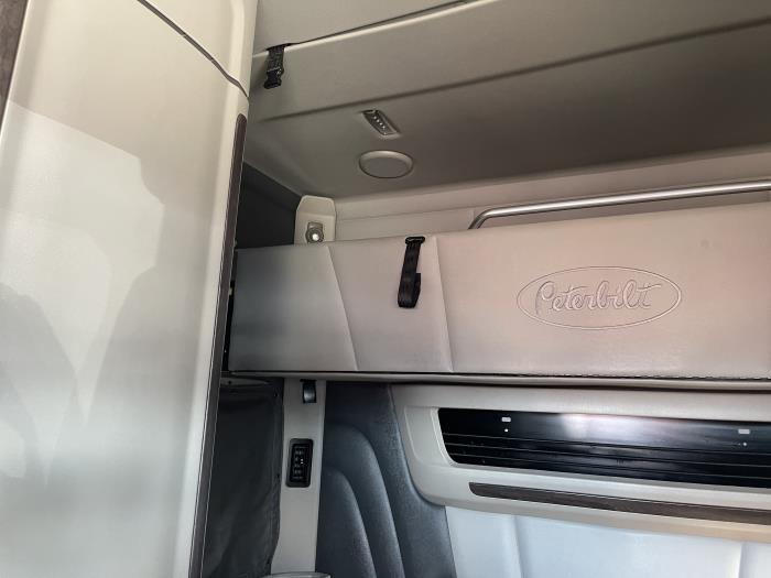 2023 Peterbilt 579-24