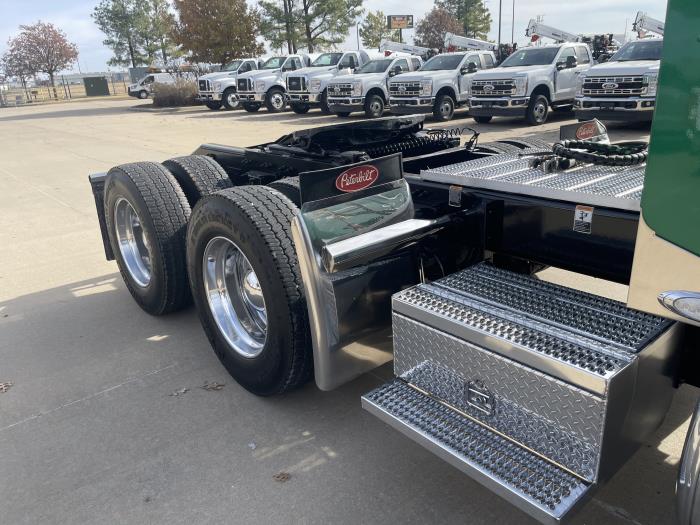 2024 Peterbilt 389-5