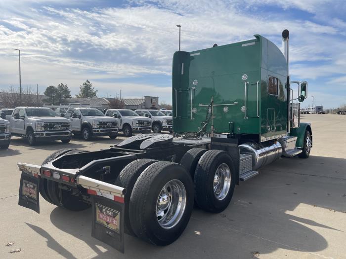 2024 Peterbilt 389-8