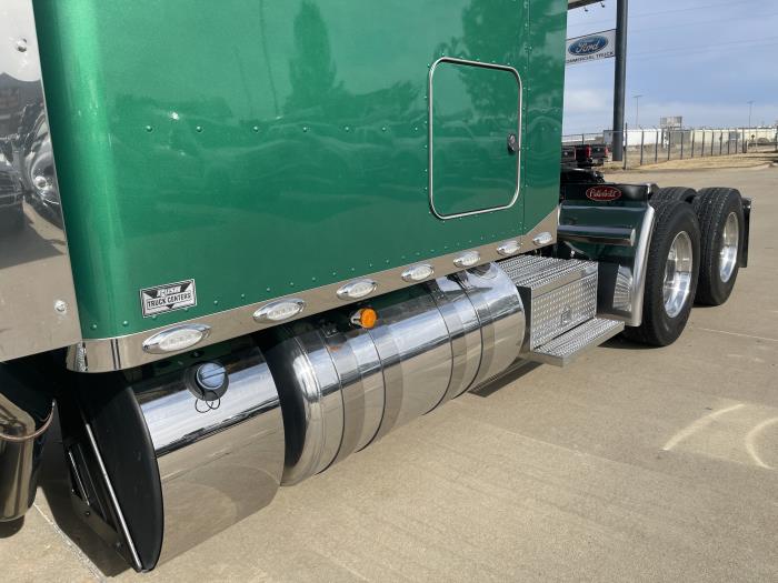 2024 Peterbilt 389-14