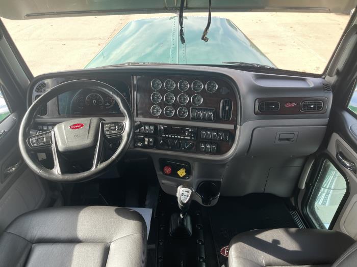 2024 Peterbilt 389-26