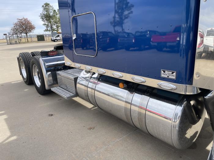 2024 Peterbilt 389-4