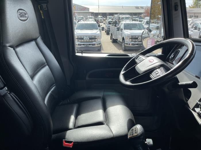 2024 Peterbilt 389-21