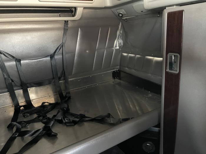 2024 Peterbilt 389-22