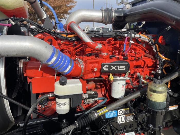 2024 Peterbilt 389-27