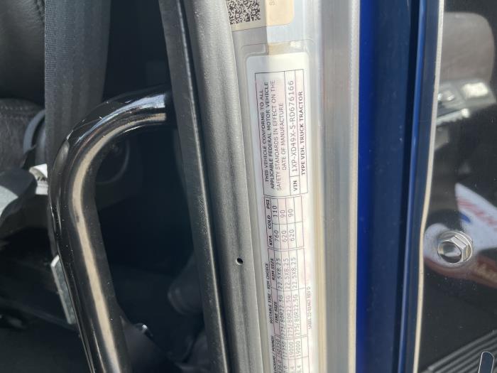 2024 Peterbilt 389-32