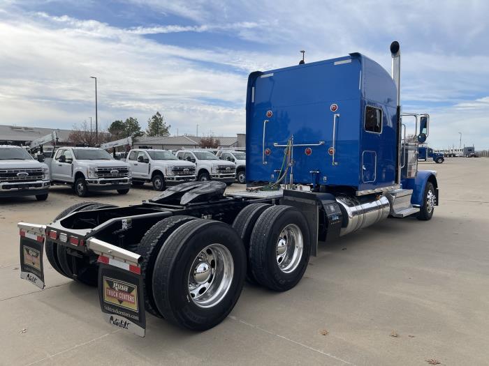 2023 Peterbilt 389-9