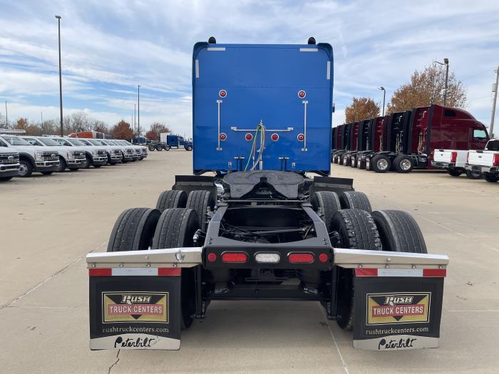 2023 Peterbilt 389-10