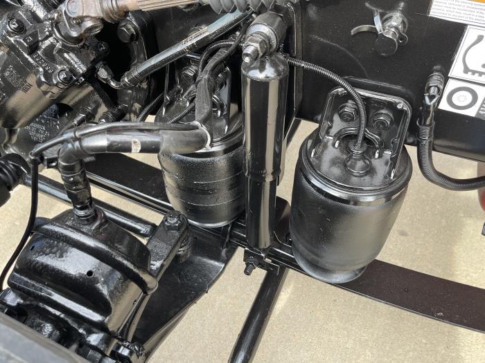 2023 Peterbilt 389-30