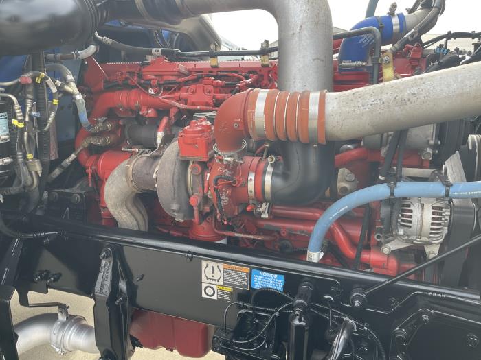 2023 Peterbilt 389-32