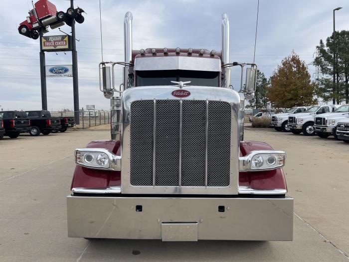 2022 Peterbilt 389-1