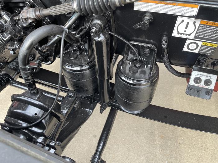 2022 Peterbilt 389-28