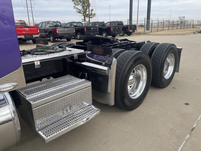 2024 Peterbilt 389-13