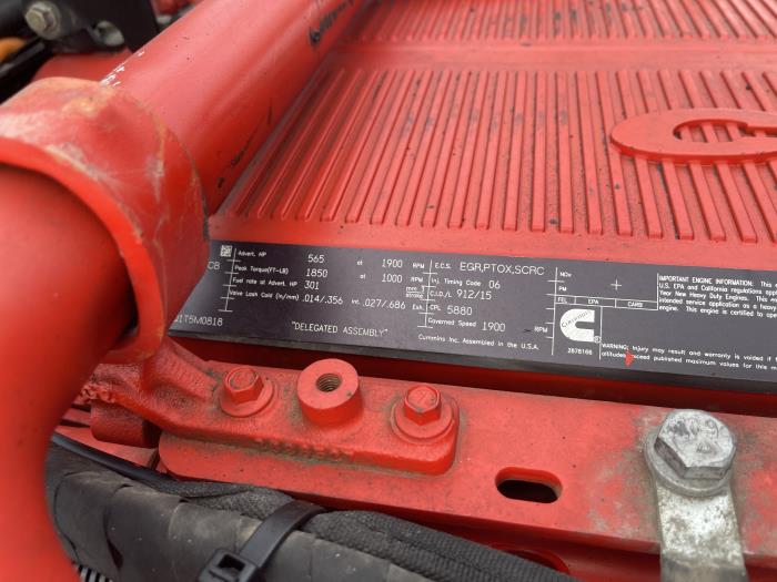 2024 Peterbilt 389-28