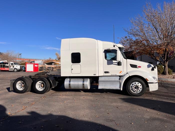 2022 Peterbilt 579-4