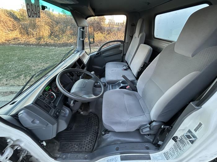 2019 Isuzu NPR-XD-12