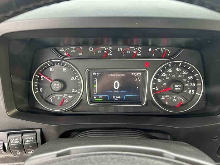 2025 International LT625-15