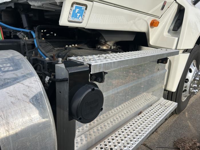 2025 International LT625-10